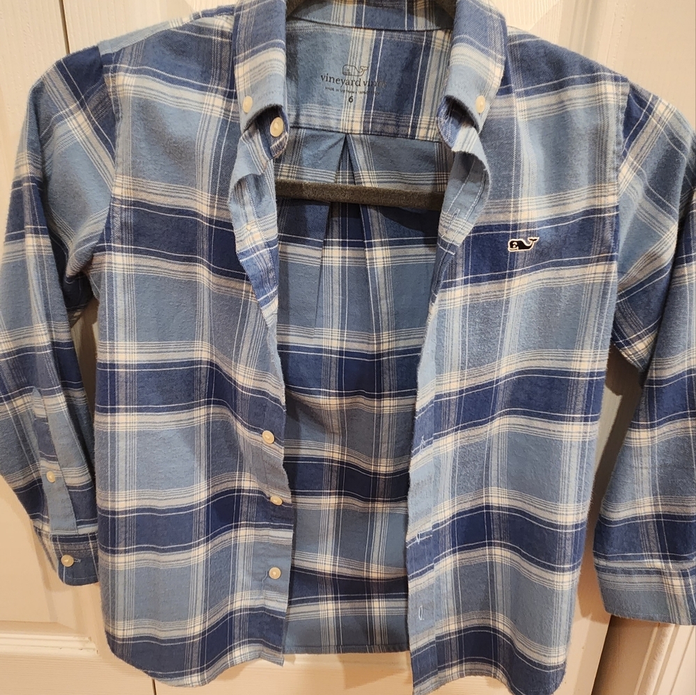 Vineyard button-down shirt size 6